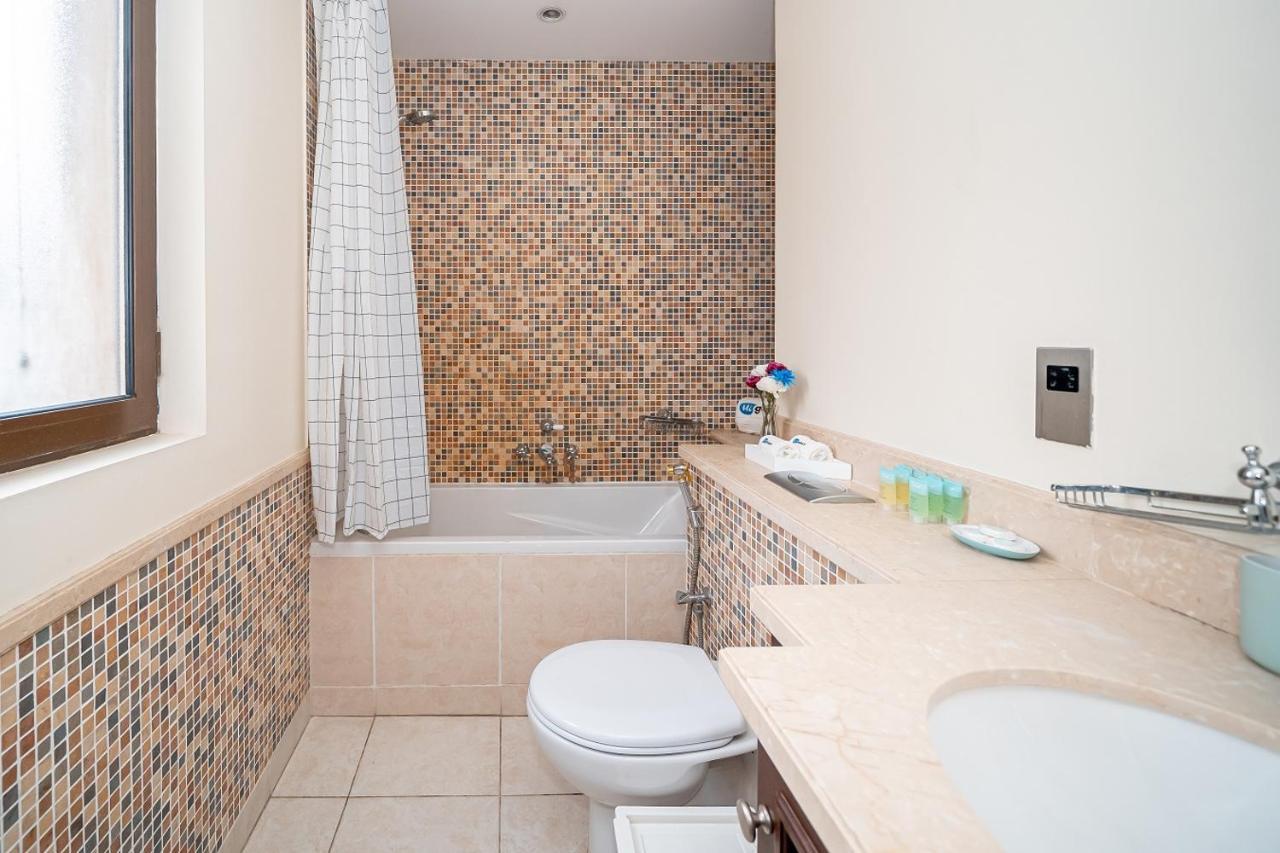 דובאי Higuests - Spacious Apt With Private Balcony In Old Town מראה חיצוני תמונה